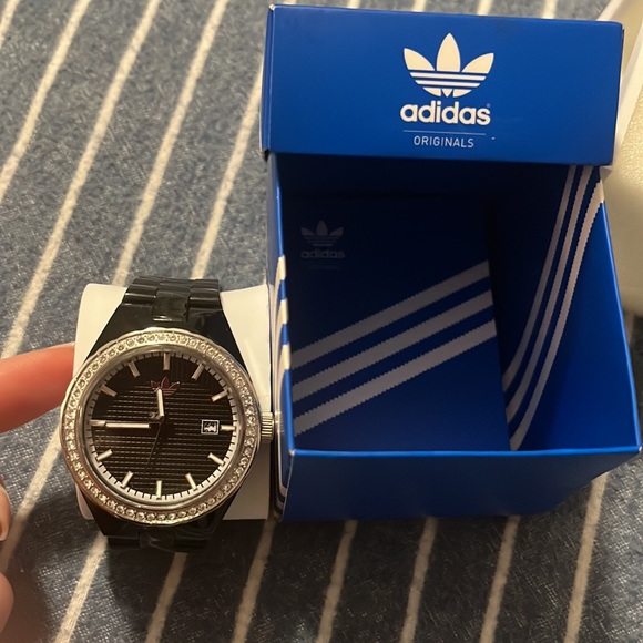 ❌❌SOLD❌❌Adidas watch 💙🤍 - Picture 3 of 4